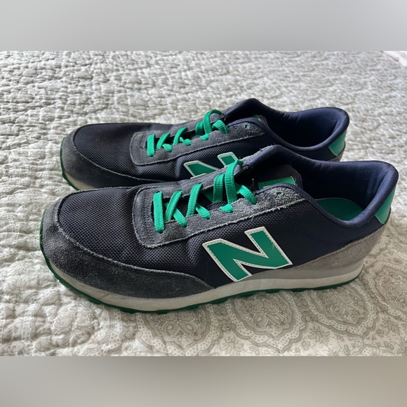 New balance shoes - Picture 3 of 4
